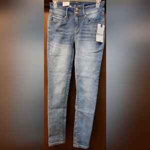 NWT Wallflower Skinny Jeans Size 3